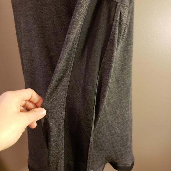 Active wear top - Picture 2 of 2